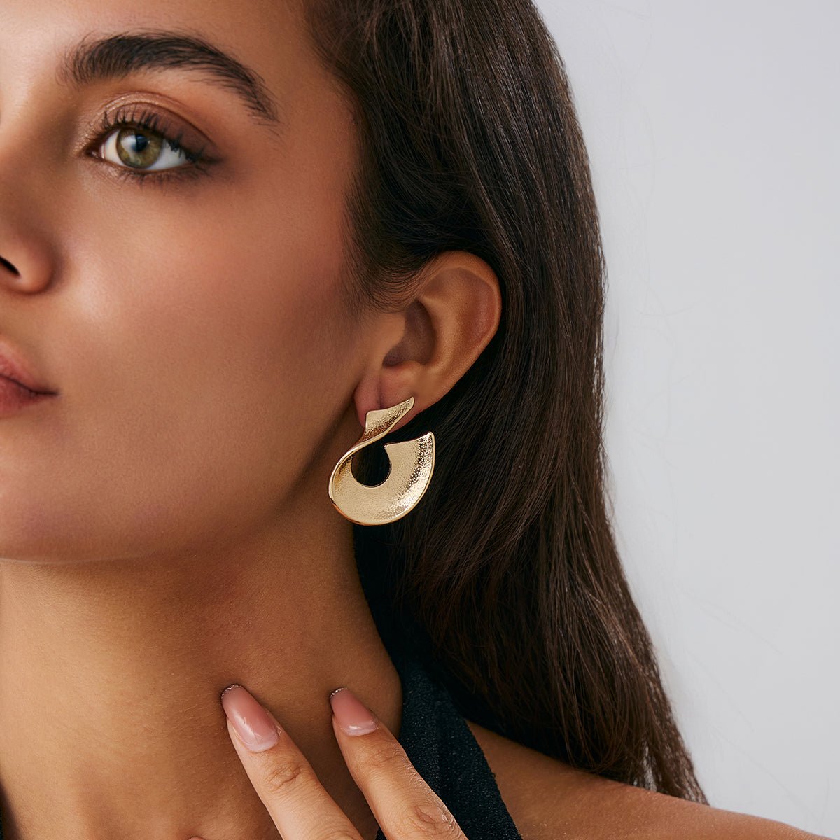 Abstract Curved Ribbon Earrings - ArtGalleryZen