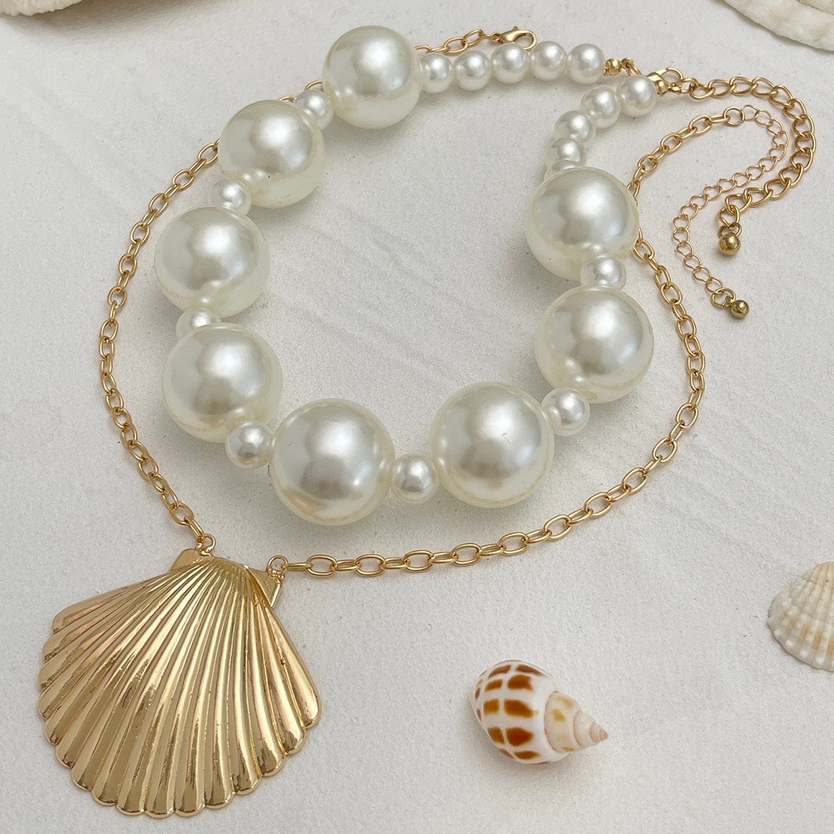 Beach Style 2pcs Chunky Shell Pendant Pearl Chain Necklace Set - ArtGalleryZen