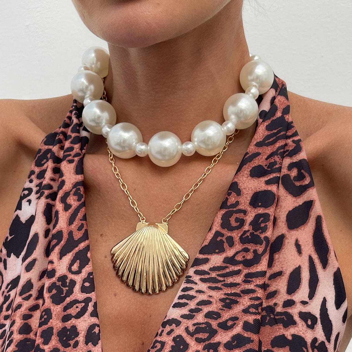 Beach Style 2pcs Chunky Shell Pendant Pearl Chain Necklace Set - ArtGalleryZen