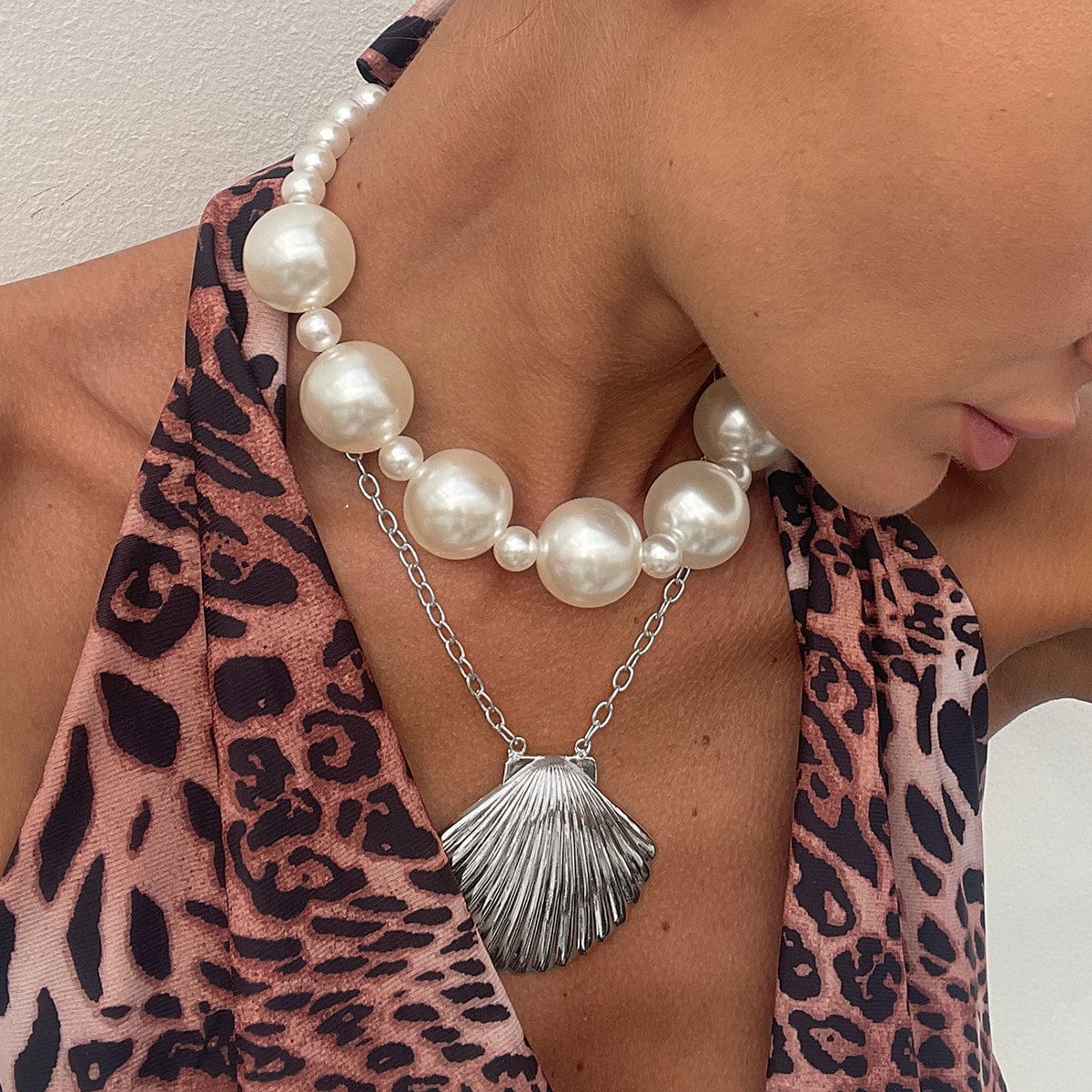 Beach Style 2pcs Chunky Shell Pendant Pearl Chain Necklace Set - ArtGalleryZen