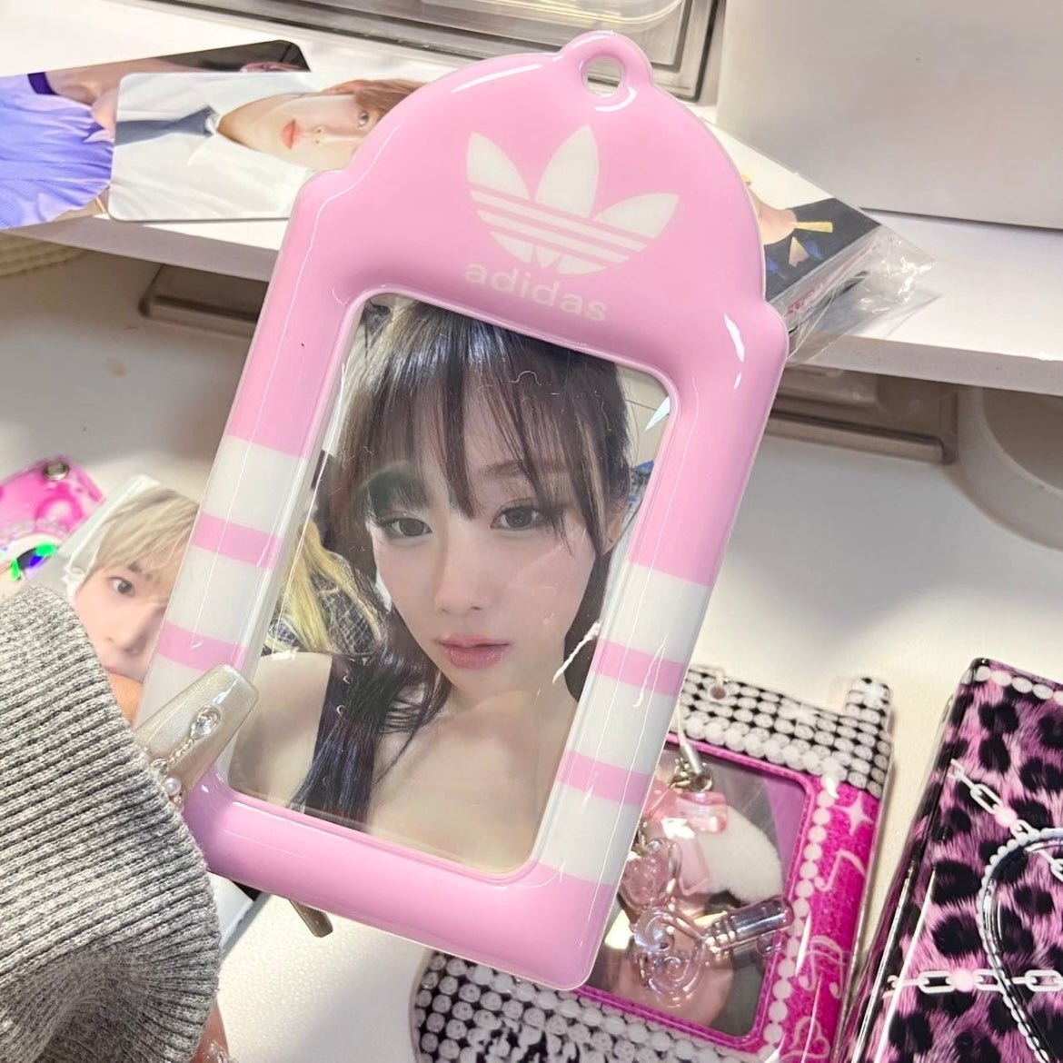 Black and White Sport Style Kpop Idol Keychain Photocard Holder - ArtGalleryZen