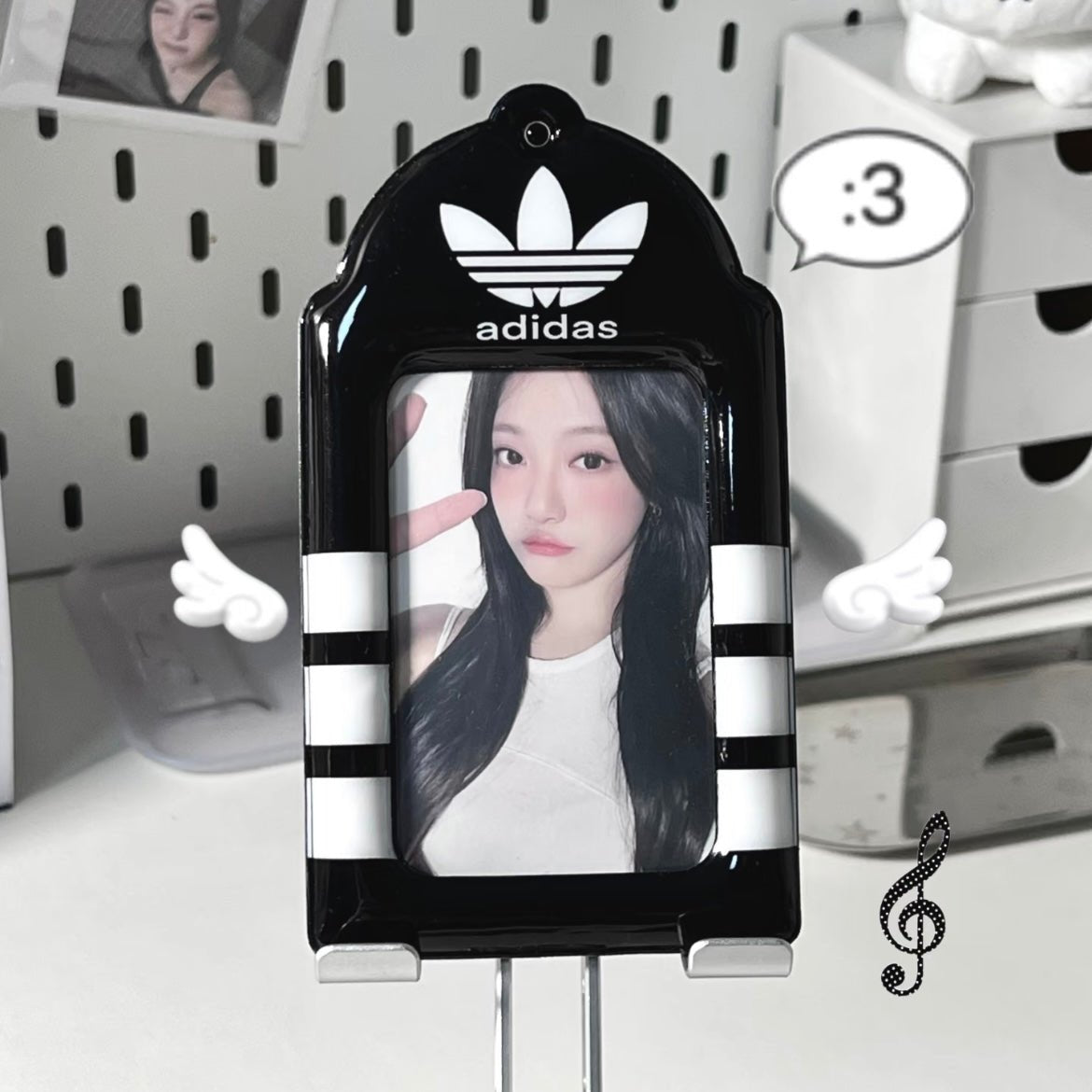 Black and White Sport Style Kpop Idol Keychain Photocard Holder - ArtGalleryZen