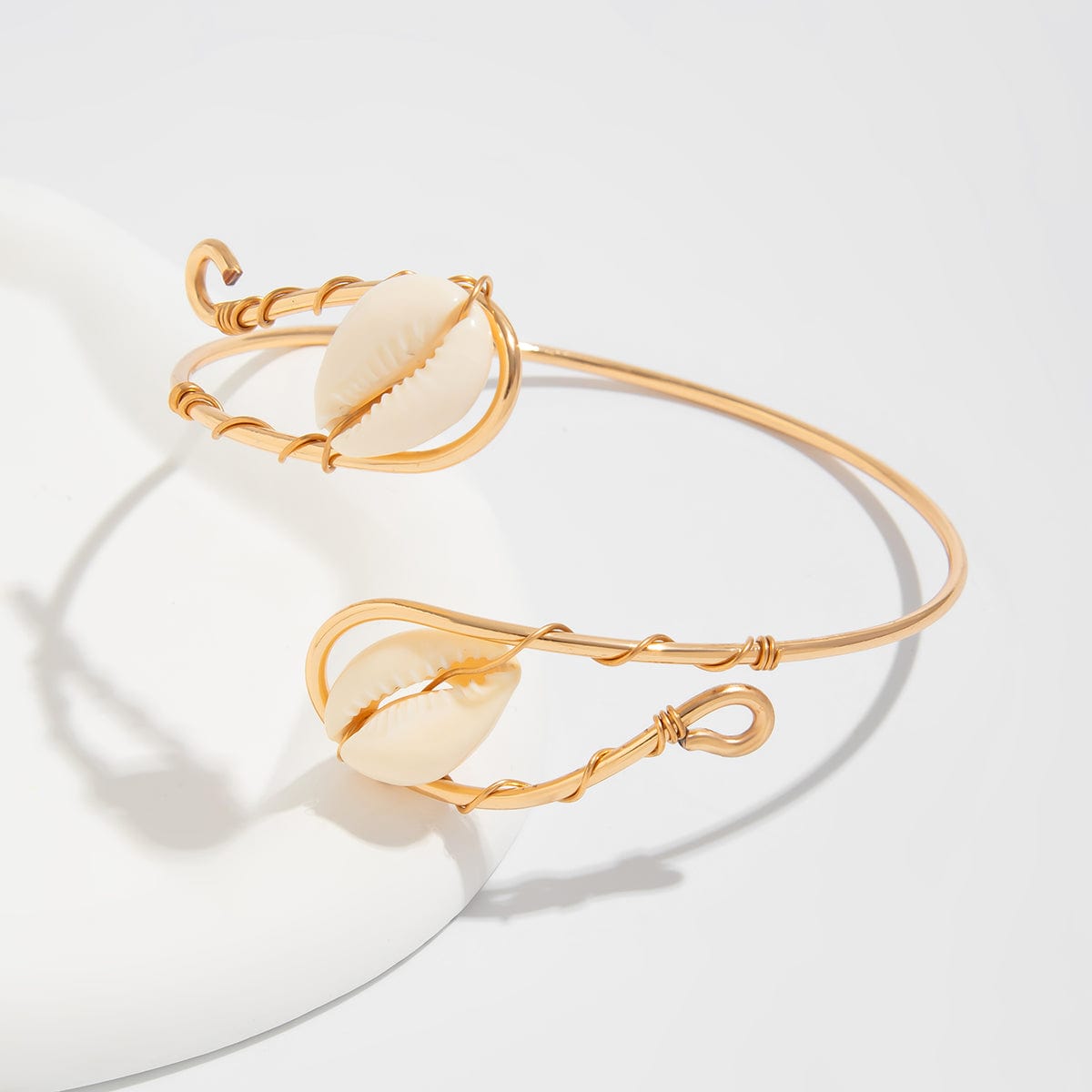 Bohemia Conch Charm Arm Cuff - ArtGalleryZen
