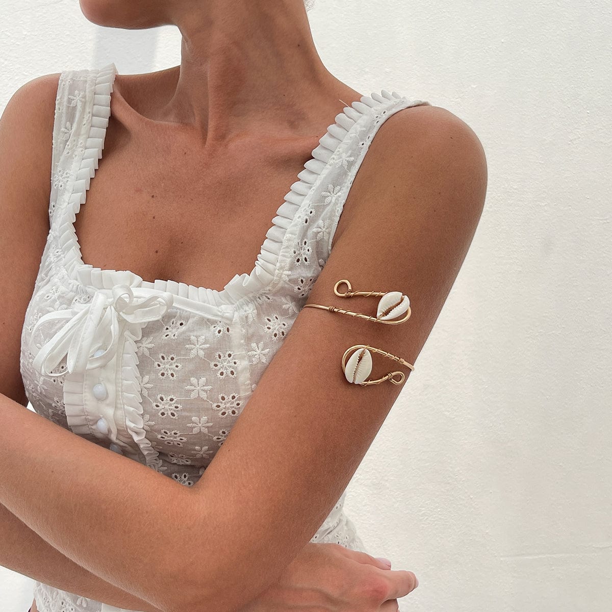 Bohemia Conch Charm Arm Cuff - ArtGalleryZen