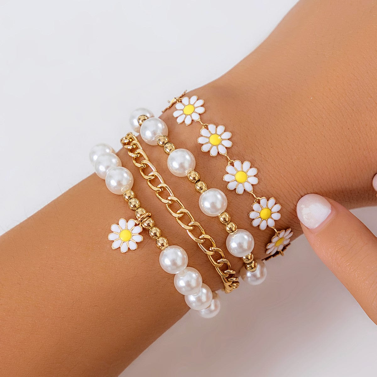 Boho Layered Flower Pearl Chain Bracelet Set - ArtGalleryZen