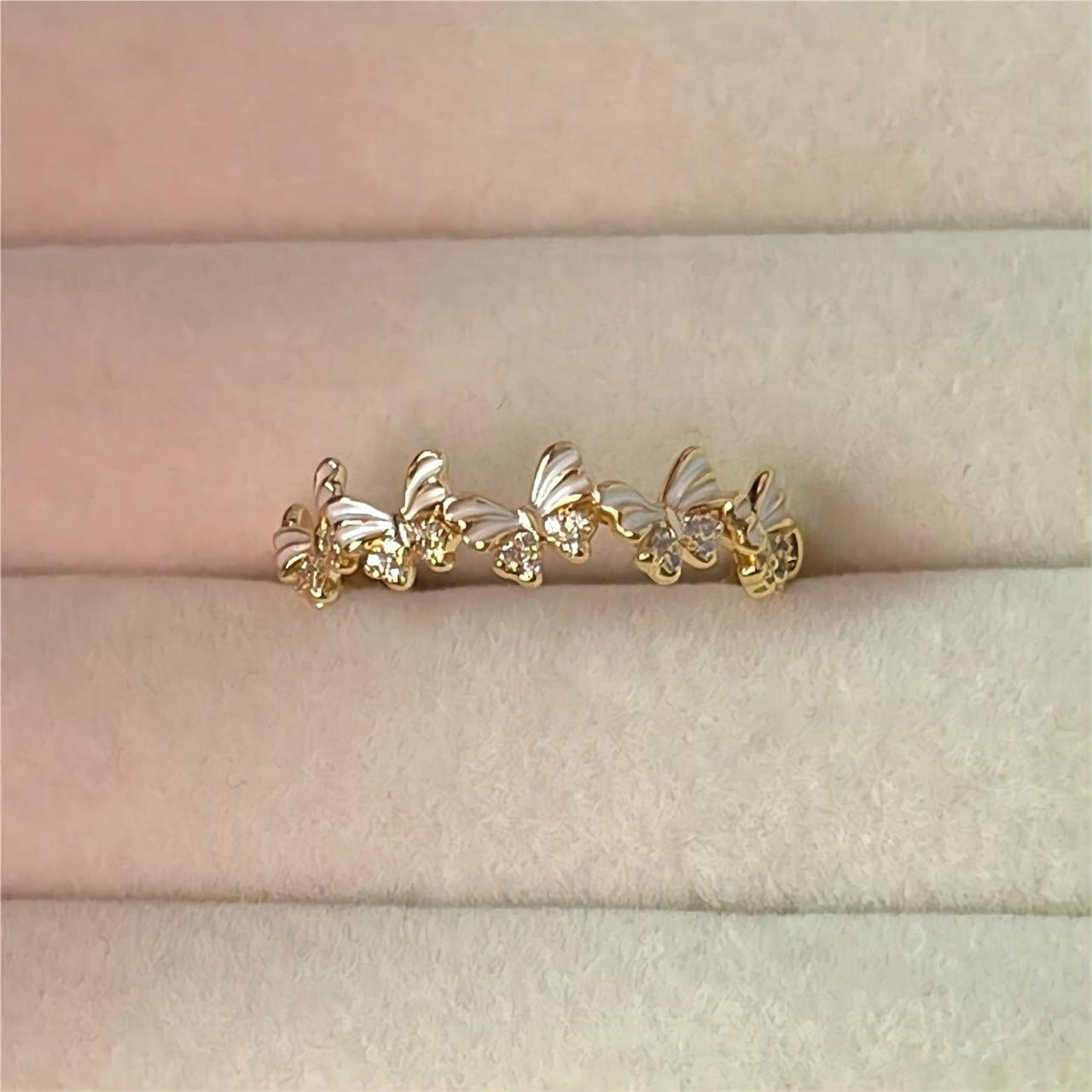 Chic 18K Gold Enamel Butterfly Ring - ArtGalleryZen