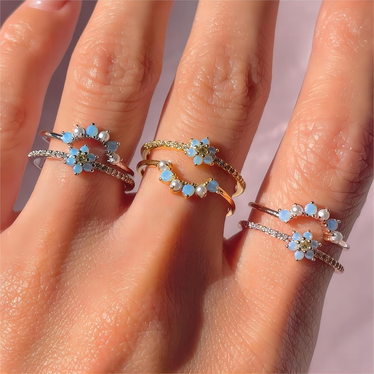 Chic 2 Pieces Crystal Floral Matching Ring Set - ArtGalleryZen