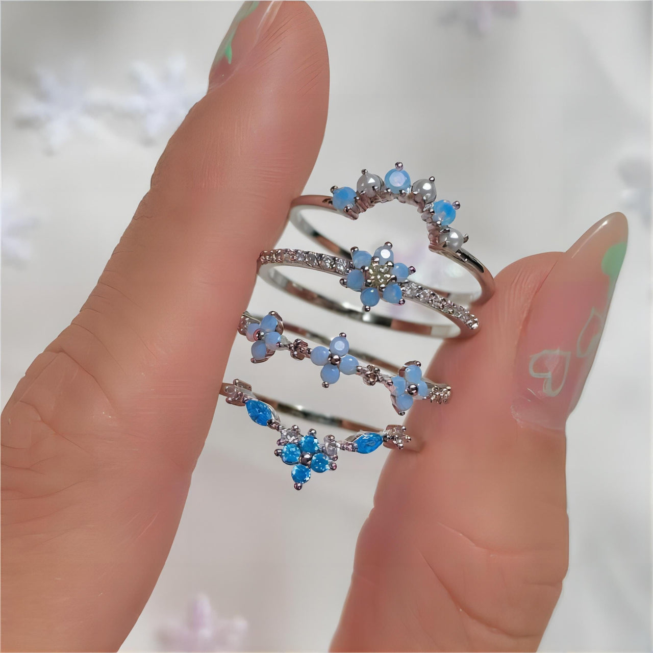 Chic 2 Pieces Crystal Floral Matching Ring Set - ArtGalleryZen