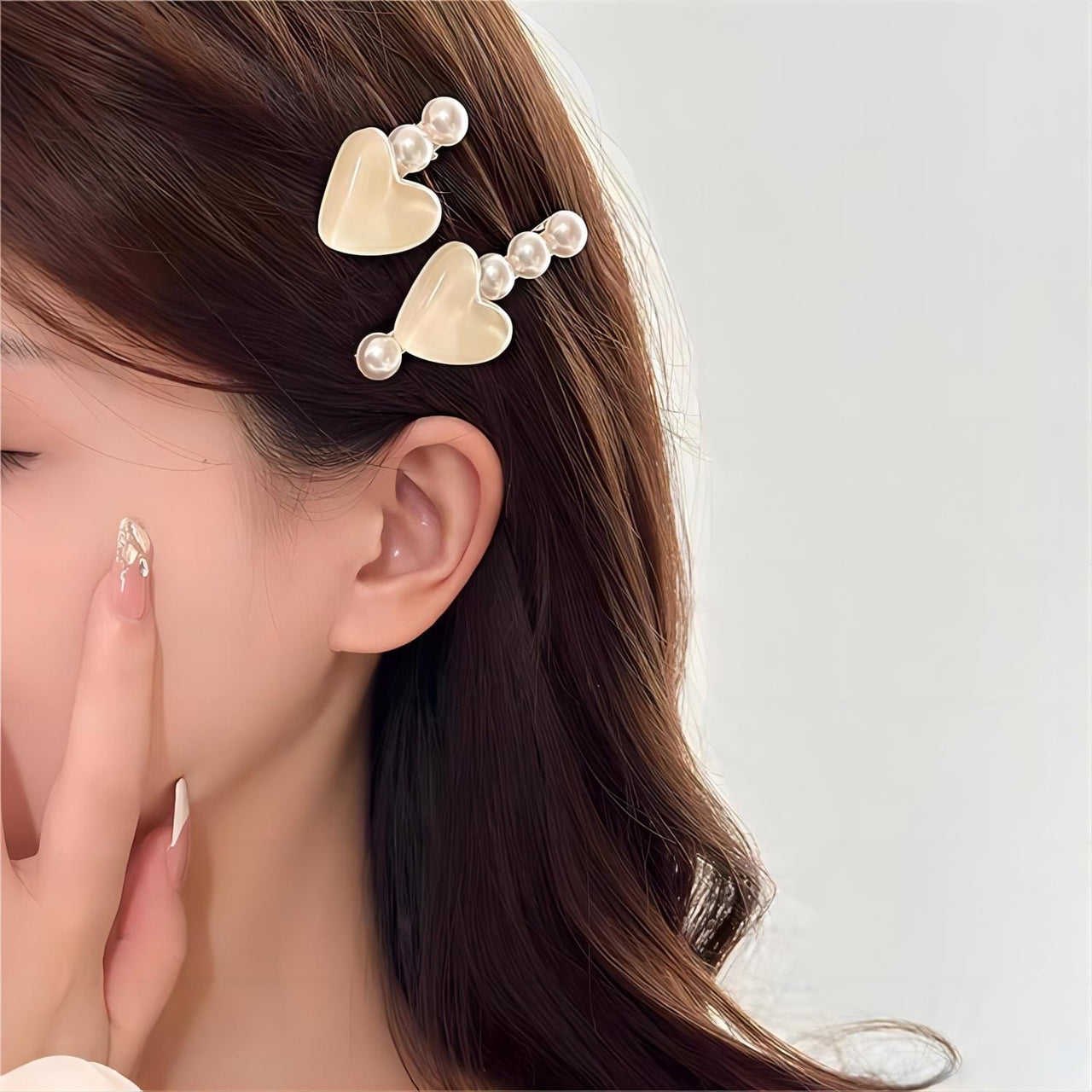 Chic 2 Pieces Crystal Heart Pearl Hair Clips Set - ArtGalleryZen