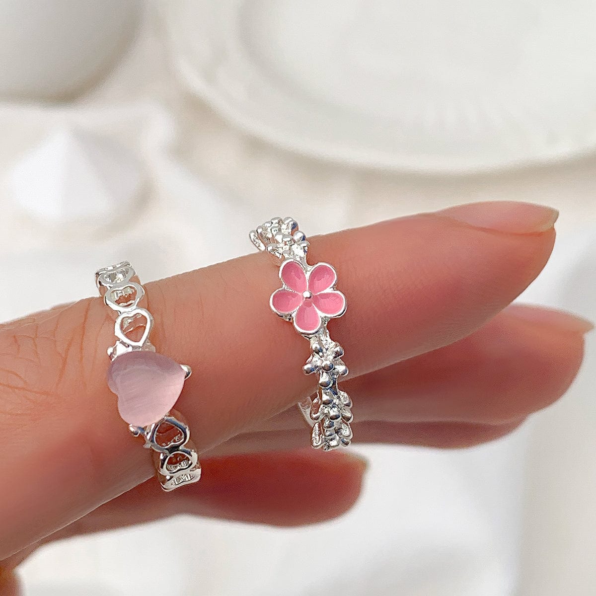 Chic 2 Pieces Pink Enamel Floral Heart Ring Set - ArtGalleryZen