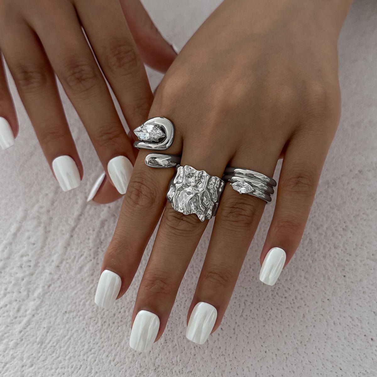 Chic 3pcs Rhinestone Inlaid Chunky Pleated Ring Set - ArtGalleryZen