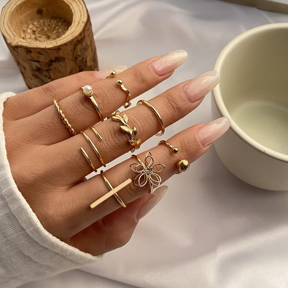 Get to Know All About Gold Midi Finger Rings Trends!