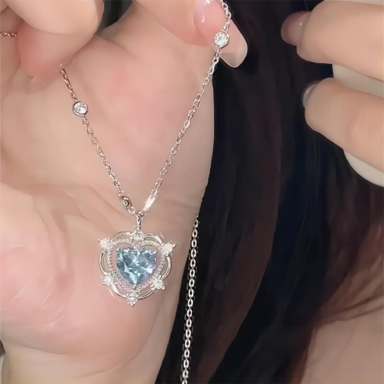 Chic CZ Inlaid Crystal Heart Necklace - ArtGalleryZen