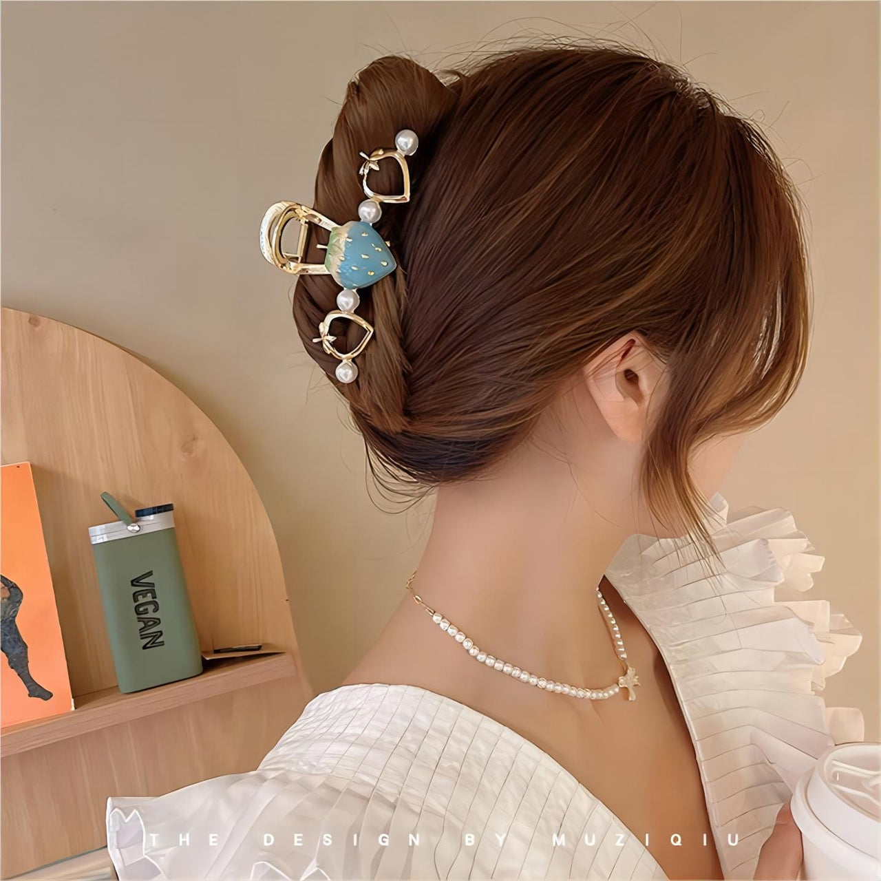 Chic Enamel Strawberry Heart Hair Claw Clip - ArtGalleryZen