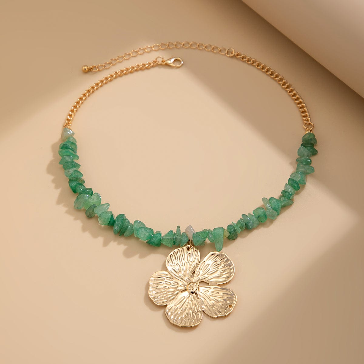 Chic Flower Pendant Turquoise Stone Chain Necklace - ArtGalleryZen