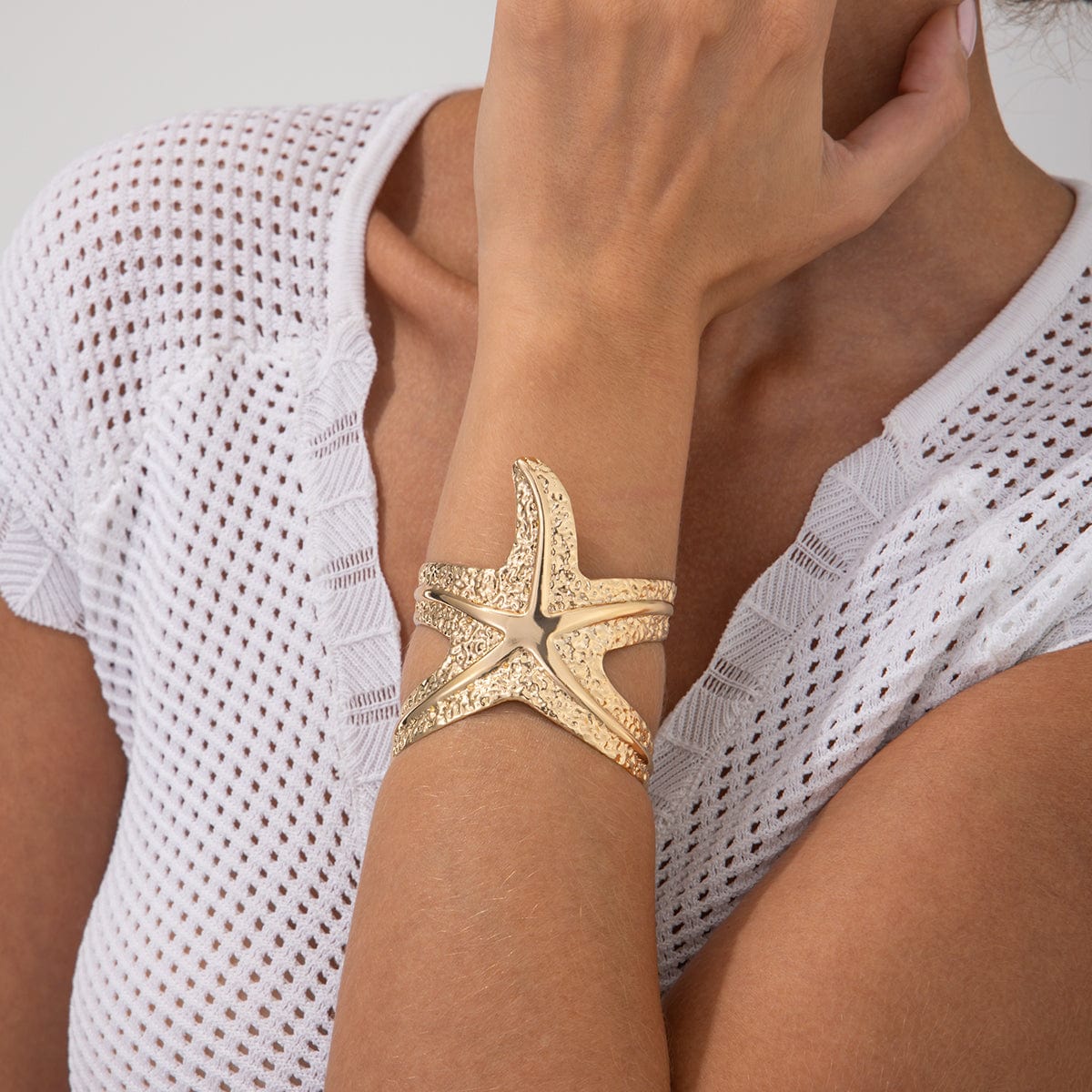 Chic Hammered Starfish Wide Cuff Bangle Bracelet - ArtGalleryZen