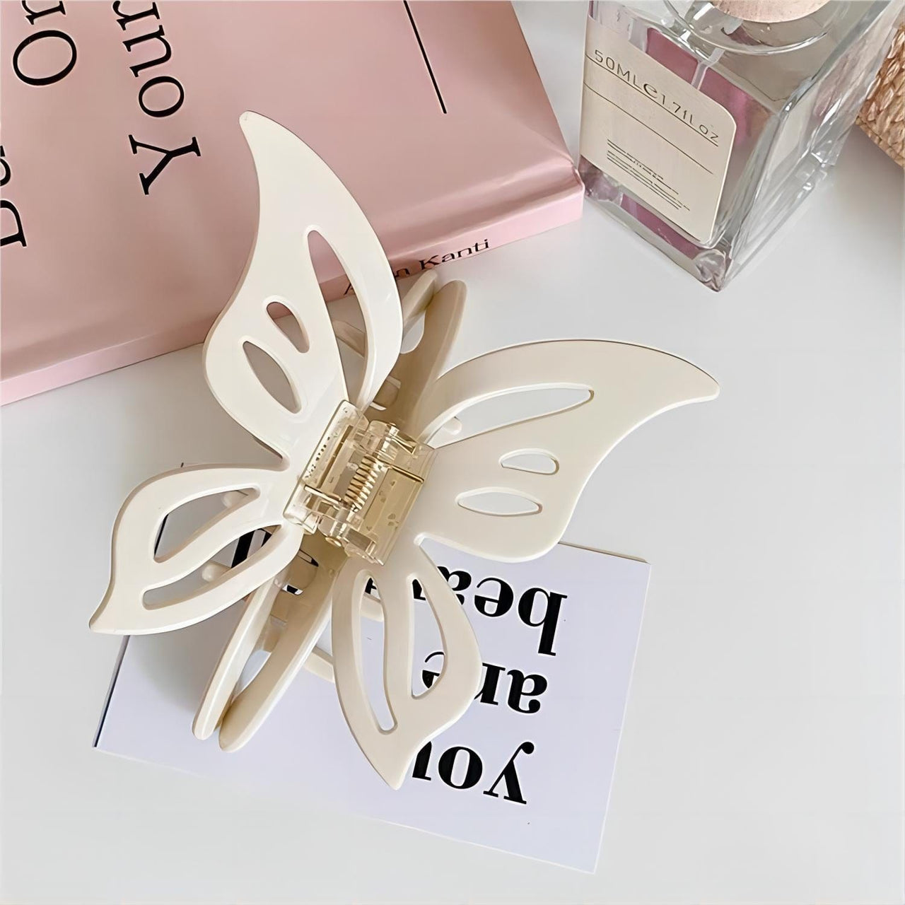 Chic Hollowed-out Butterfly Chignon Claw Clip Hair Clip - ArtGalleryZen