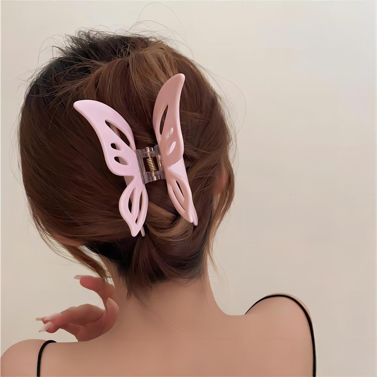 Chic Hollowed-out Butterfly Chignon Claw Clip Hair Clip - ArtGalleryZen