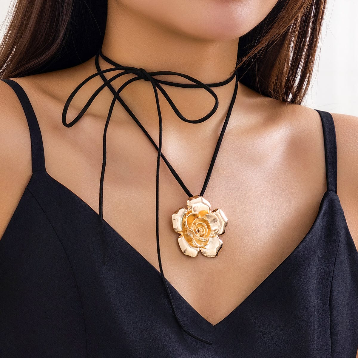 Chic Layered Velvet Flower Pendant Necklace - ArtGalleryZen