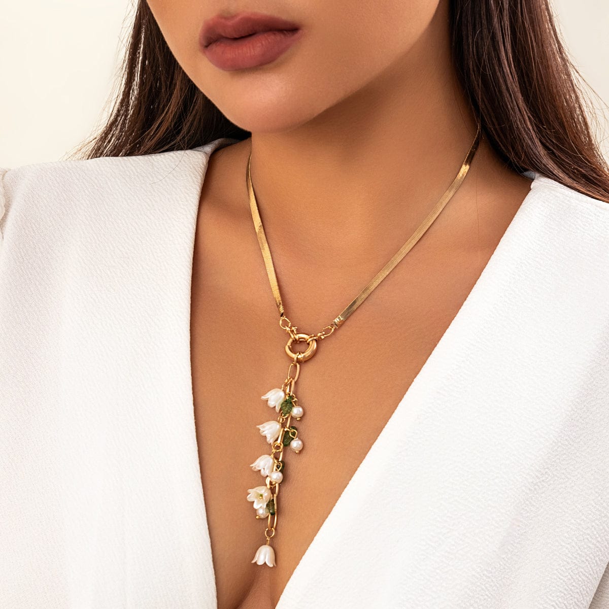 Chic Lily Of The Valley Herringbone Chain Necklace - ArtGalleryZen