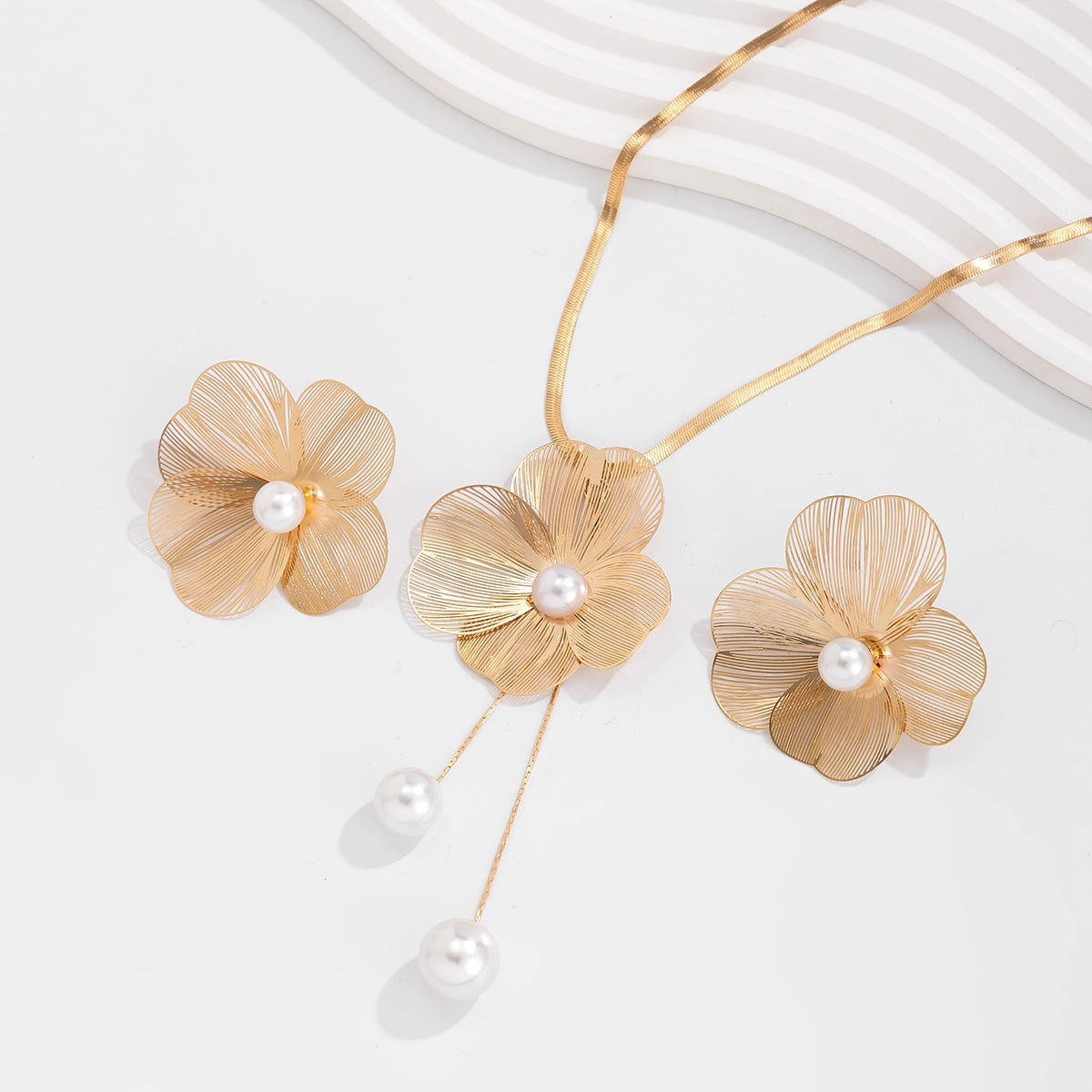 Chic Pearl Flower Pendant Herringbone Chain Necklace Earrings Set - ArtGalleryZen