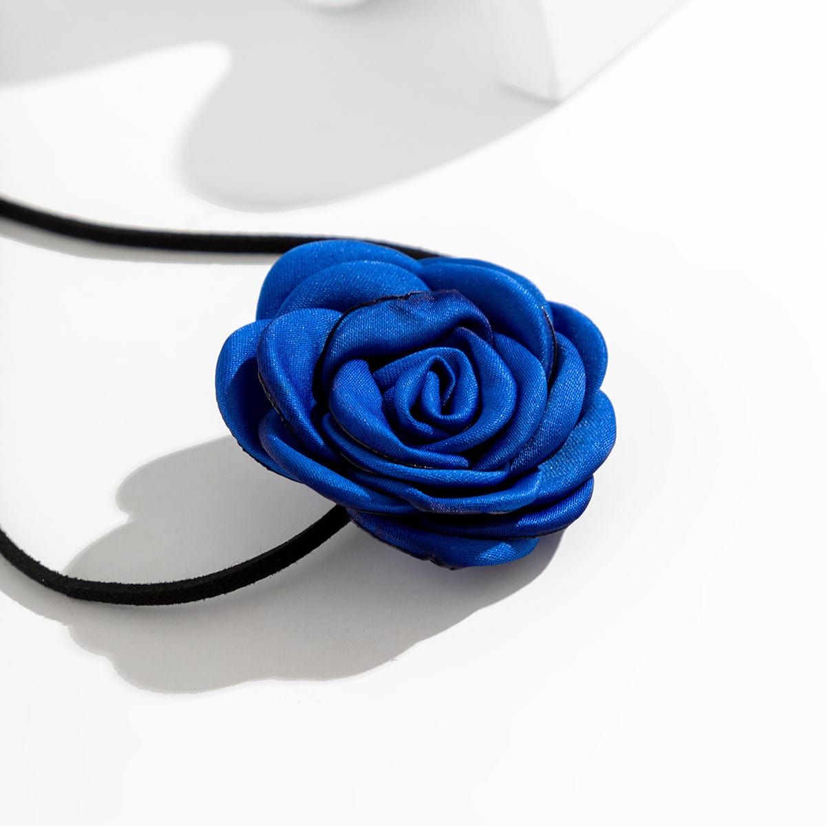 Chic Rose Flower Velvet Collar Choker - ArtGalleryZen