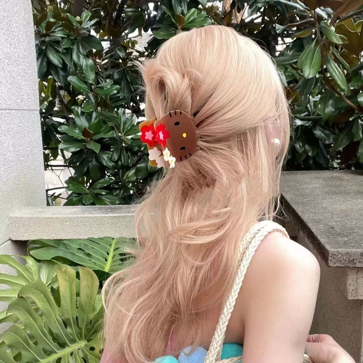 Chic Sanrio Hello Kitty Chignon Claw Clip Hair Clip - ArtGalleryZen