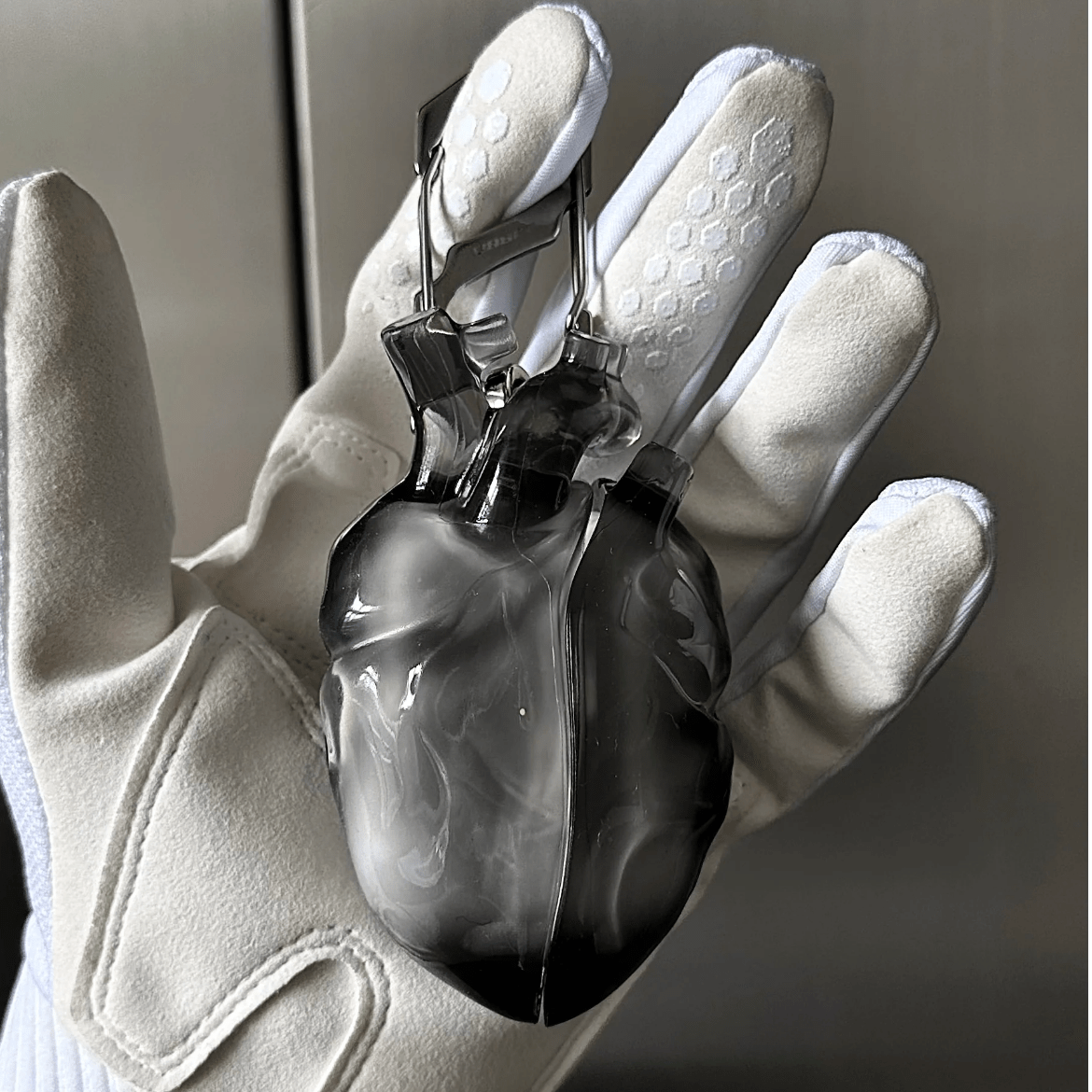 Chic Transparent Heart Liquid Silicone AirPods Earphone Case - ArtGalleryZen