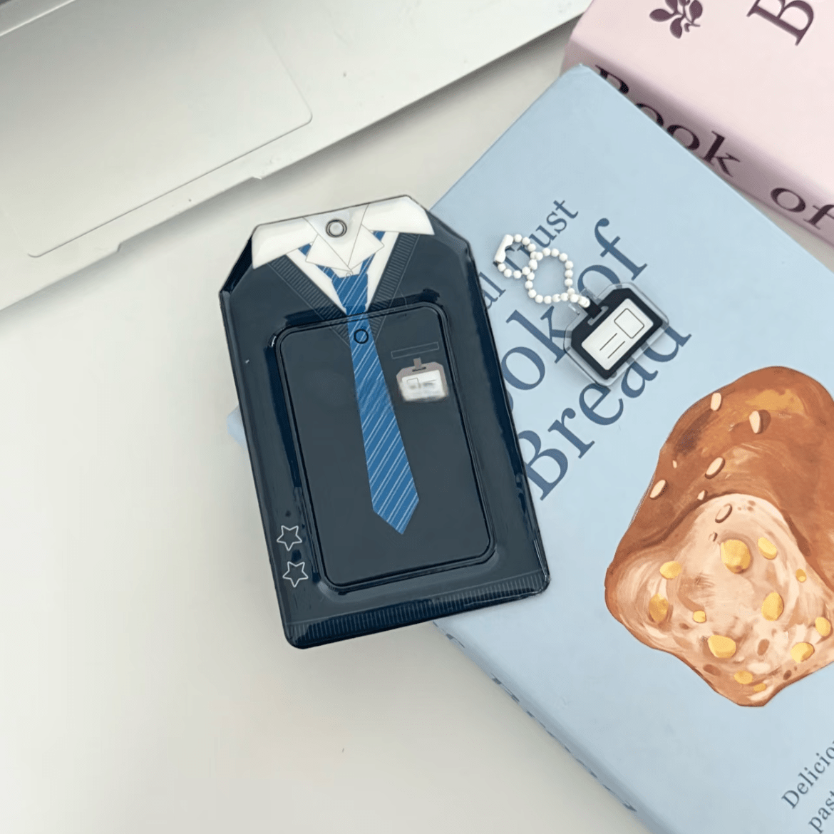 Chic Uniform Kpop Keychain Photocard Holder - ArtGalleryZen