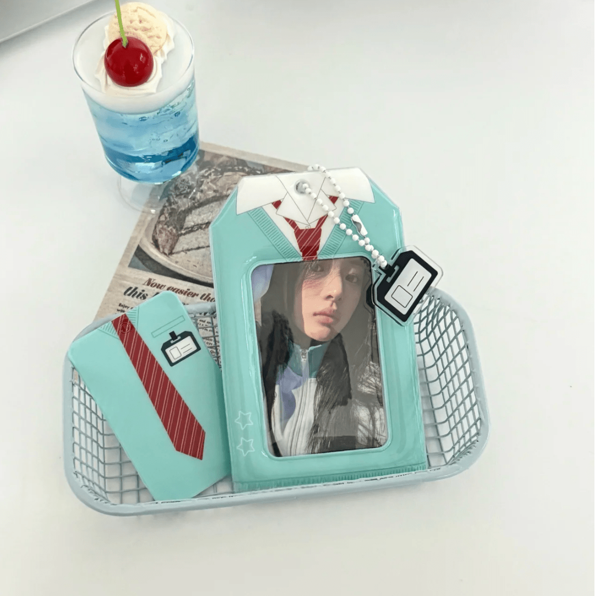Chic Uniform Kpop Keychain Photocard Holder - ArtGalleryZen