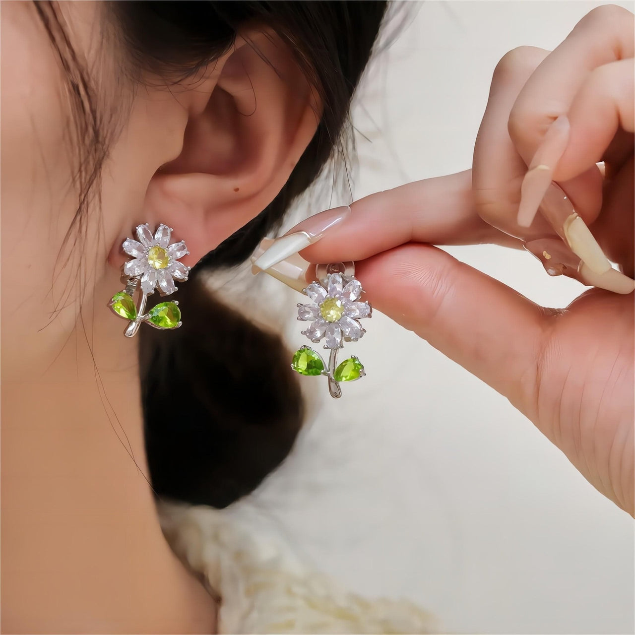 Dainty Crystal Daisy Flower Necklace Earrings Set - ArtGalleryZen