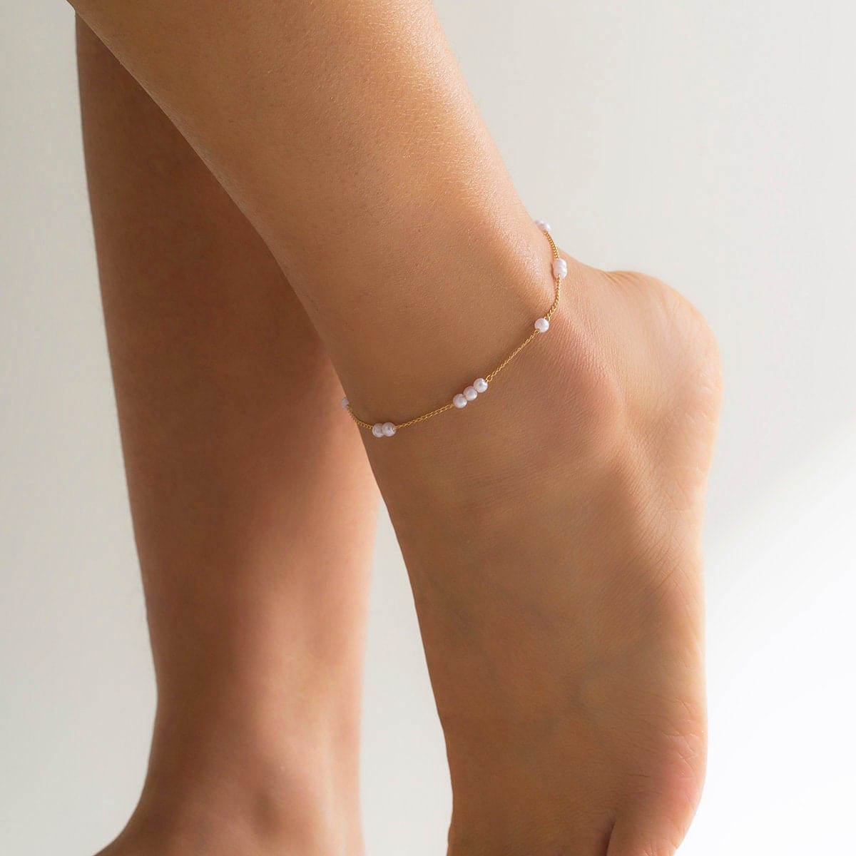Dainty Pearl Charm Cable Chain Anklet - ArtGalleryZen