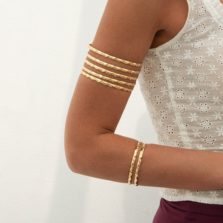 UPPER ARM BANGLE アームバングル Amazon.com: ALoveSoul Adjustable Gold Upper Arm Jewelry Cuff
