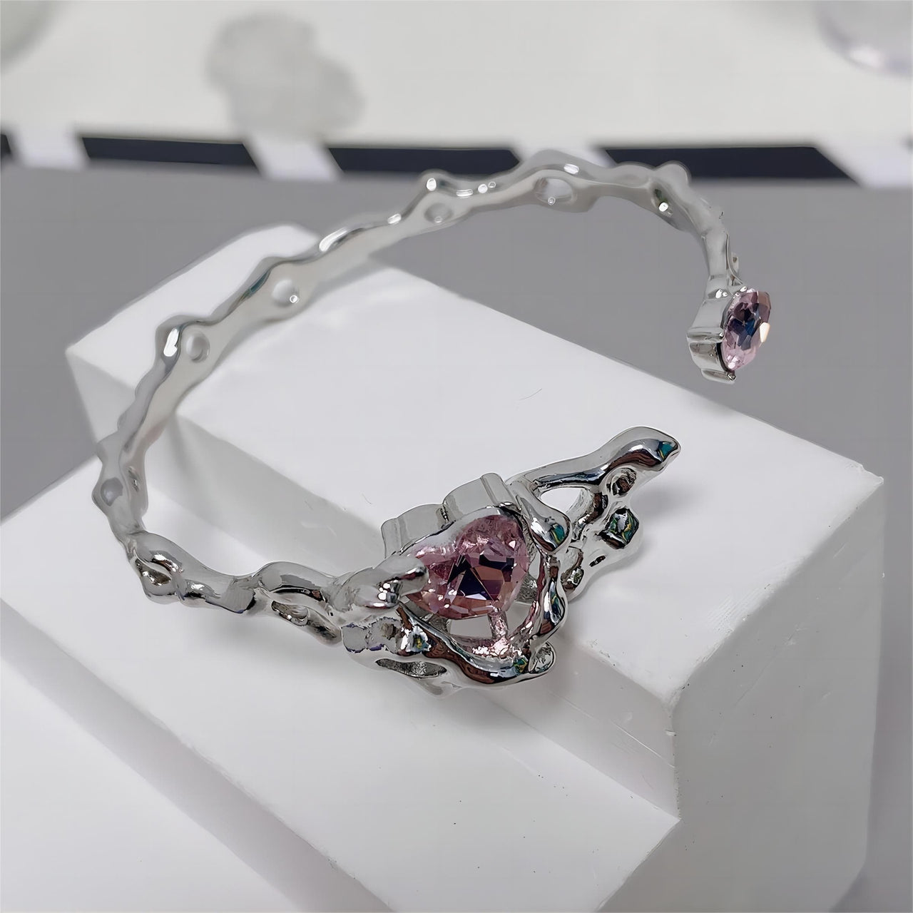 Geometric Crystal Heart Bangle Bracelet - ArtGalleryZen