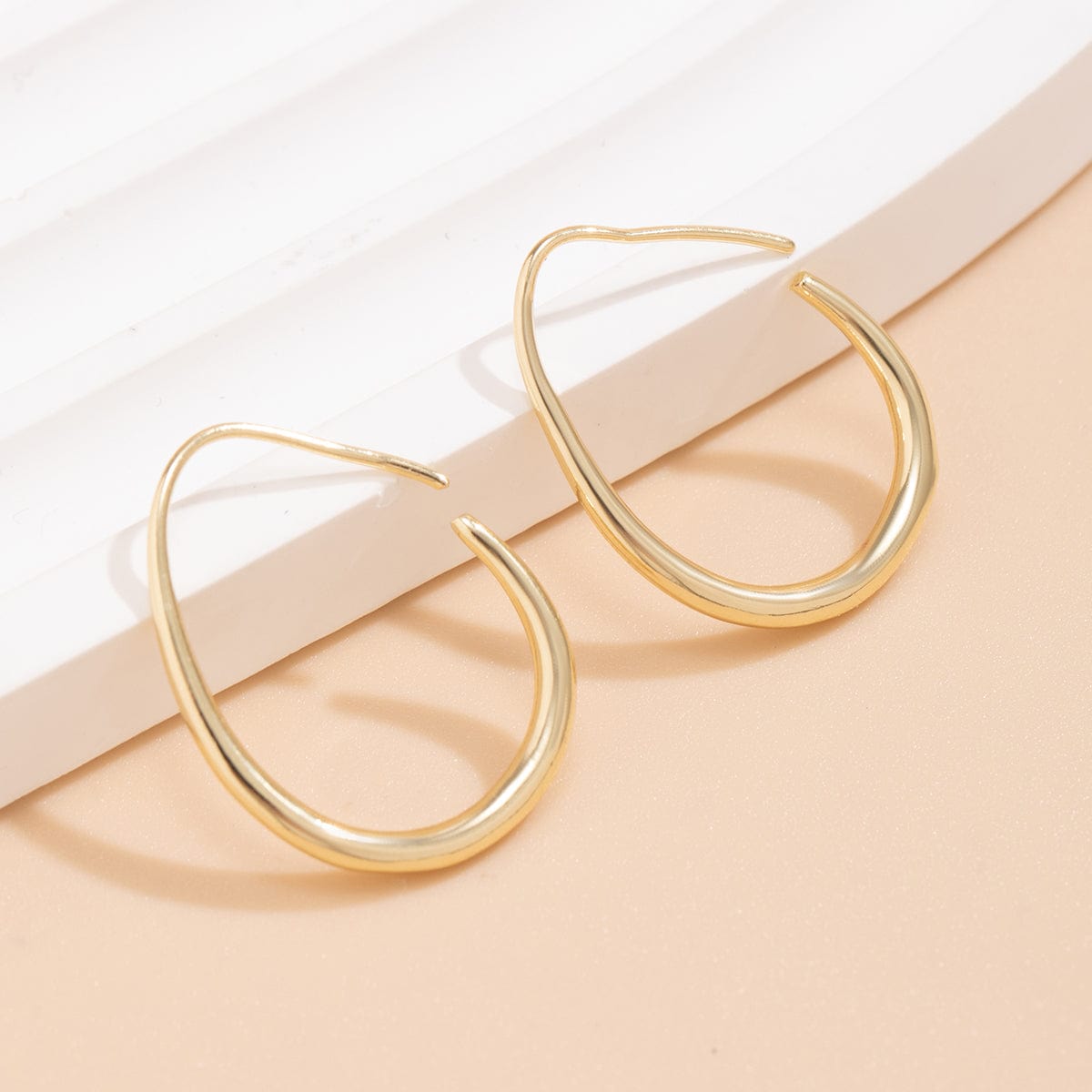 Minimalist Gold Plated Oval Hoop Earrings - ArtGalleryZen