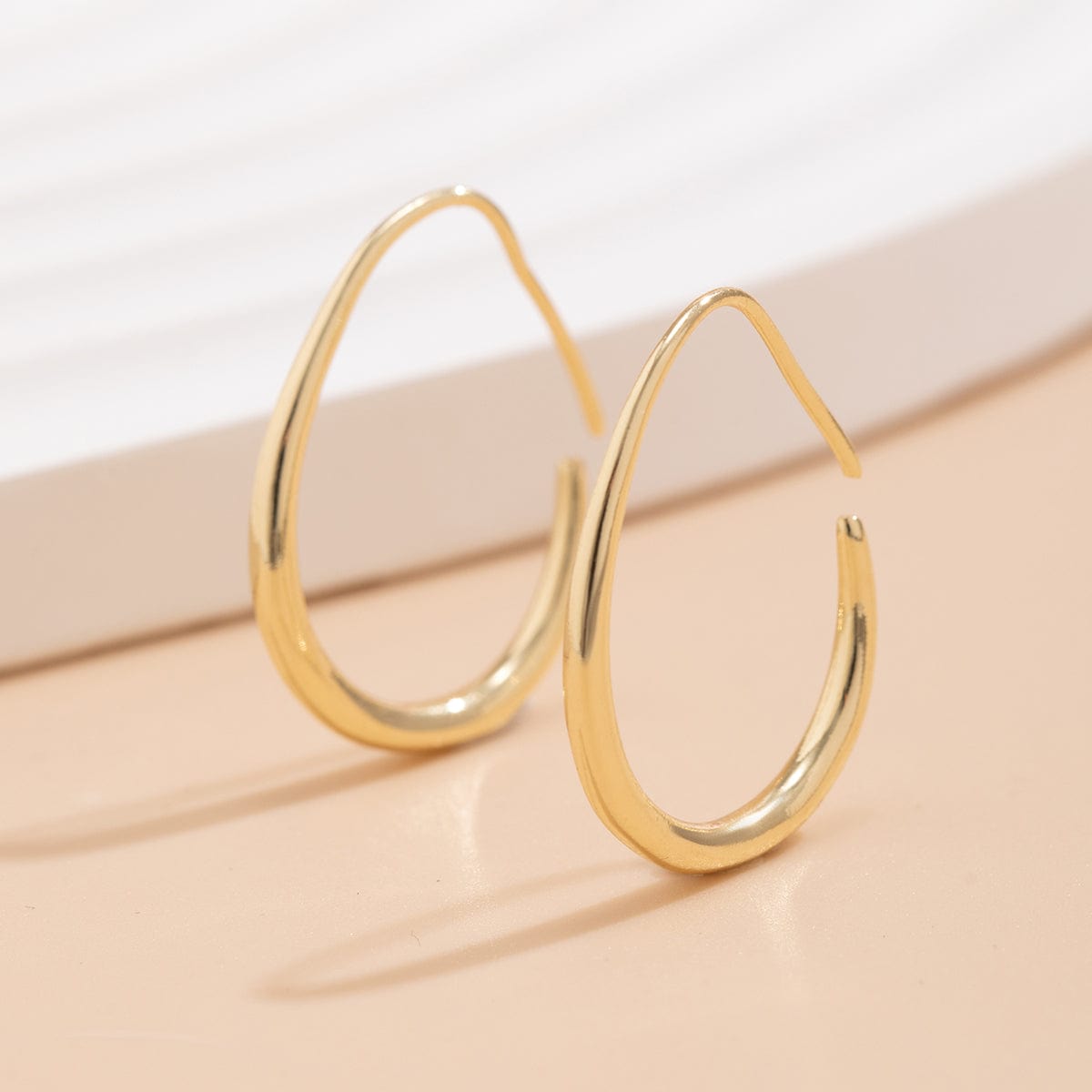 Minimalist Gold Plated Oval Hoop Earrings - ArtGalleryZen