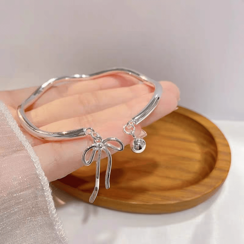 Handmade Silver Ribbon Bangle Bracelet - ArtGalleryZen