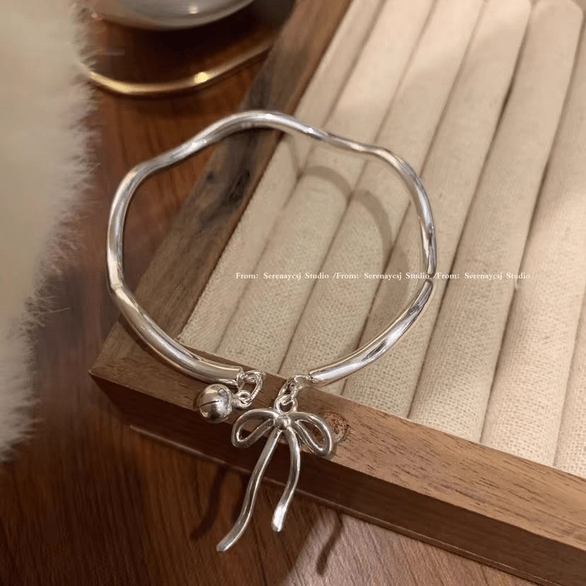 Handmade Silver Ribbon Bangle Bracelet - ArtGalleryZen