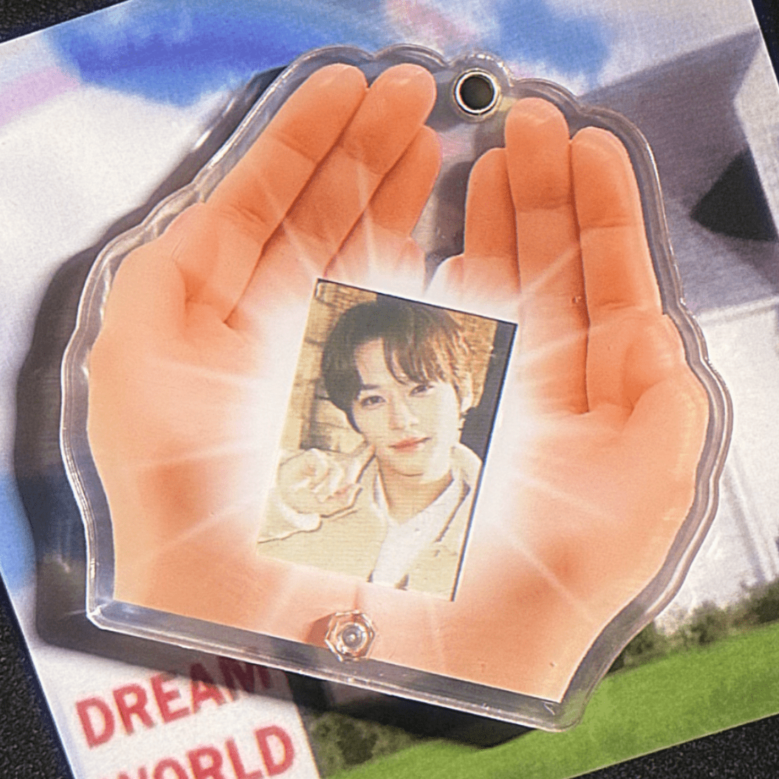 Hold In The Palm Acrylic Keychain Kpop ID Card Photocard Holder - ArtGalleryZen
