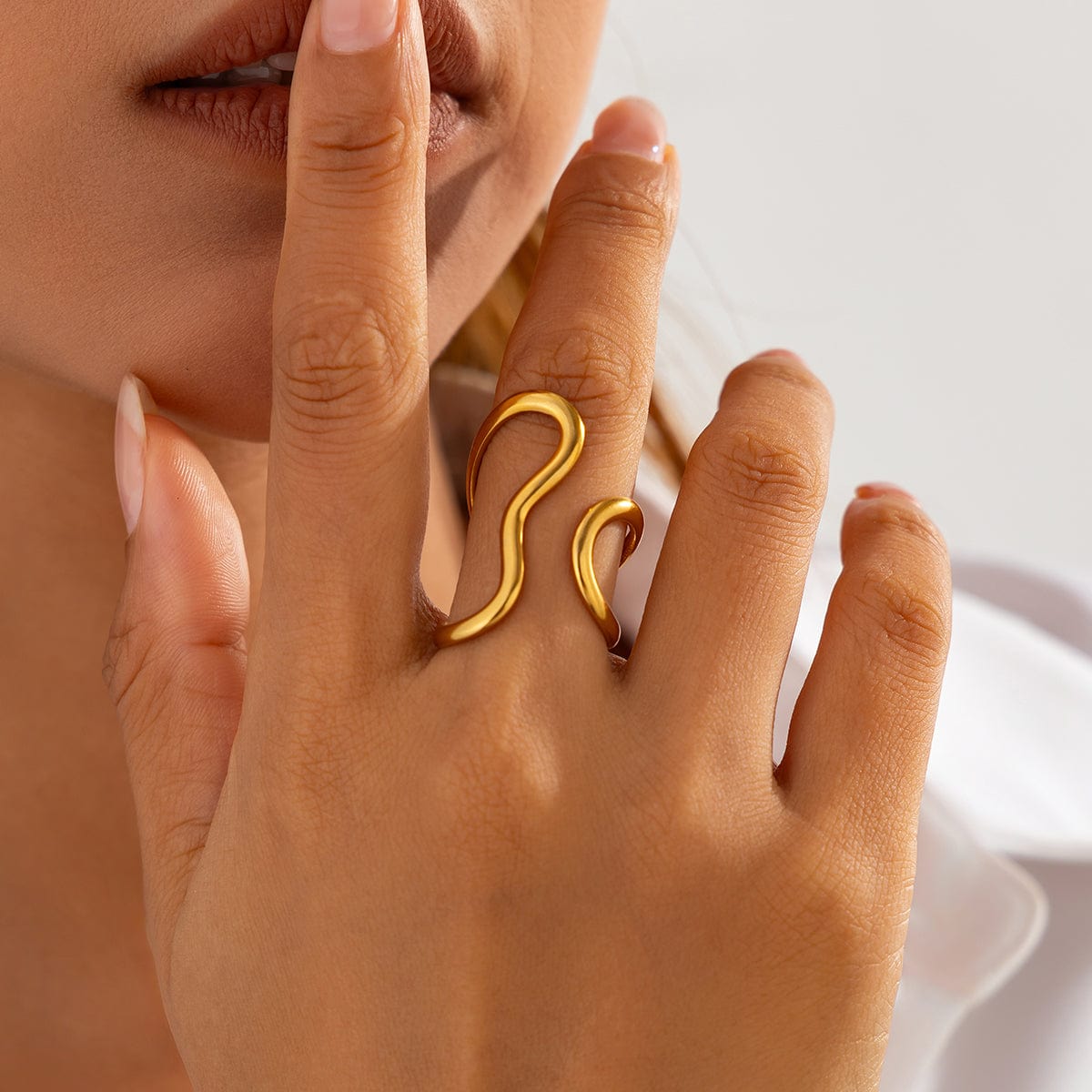 Irregular Curved Hollow Open Ring - ArtGalleryZen