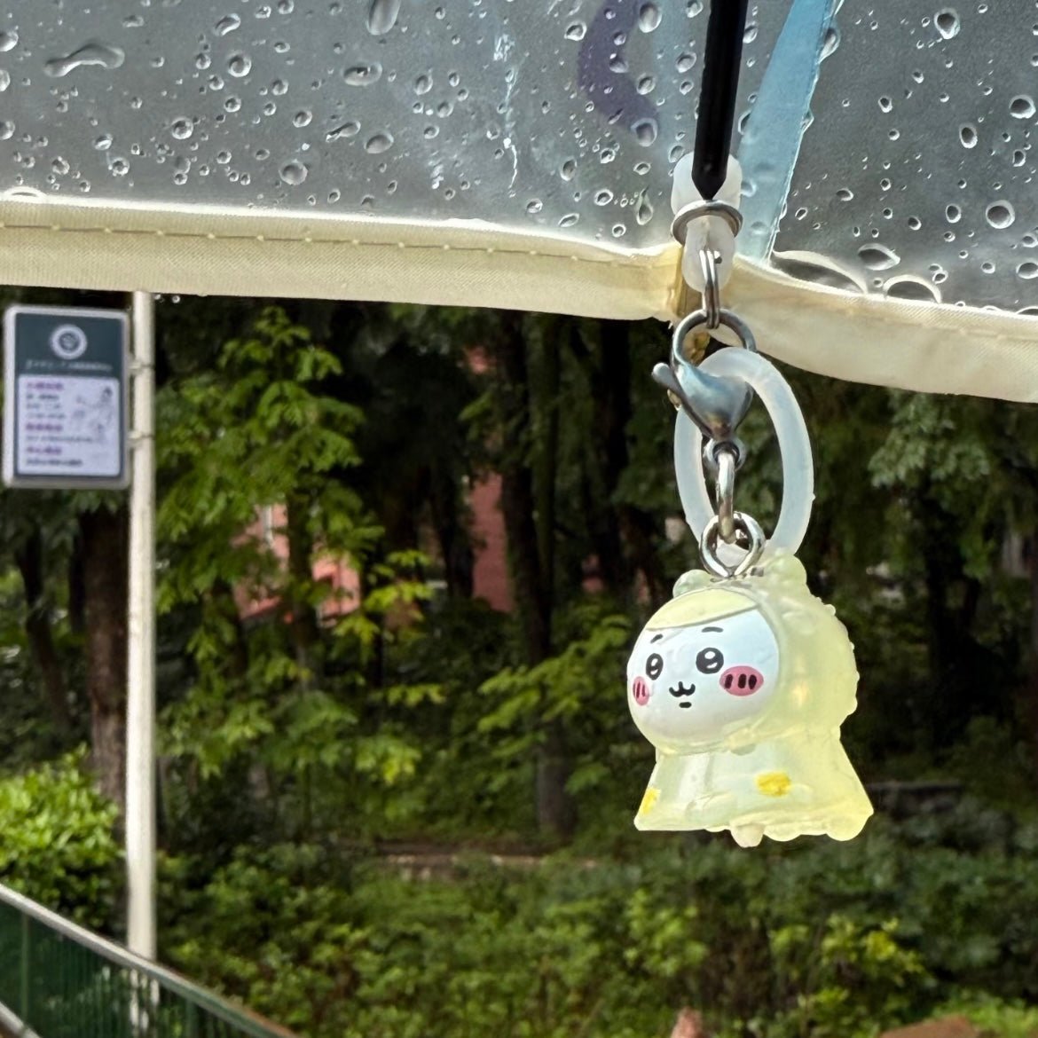 Kawaii Chiikawa Hachiware Usagi Raincoat Keychain Doll - ArtGalleryZen
