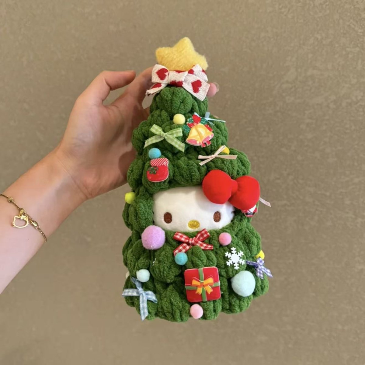 Kawaii Christmas Themed Hello Kitty Plush Keychain Doll - ArtGalleryZen