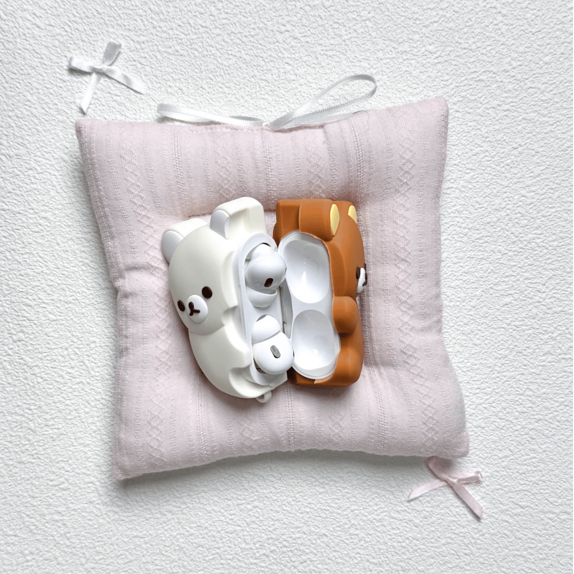 Kawaii Hugging Rilakkuma AirPods Earphone Case - ArtGalleryZen