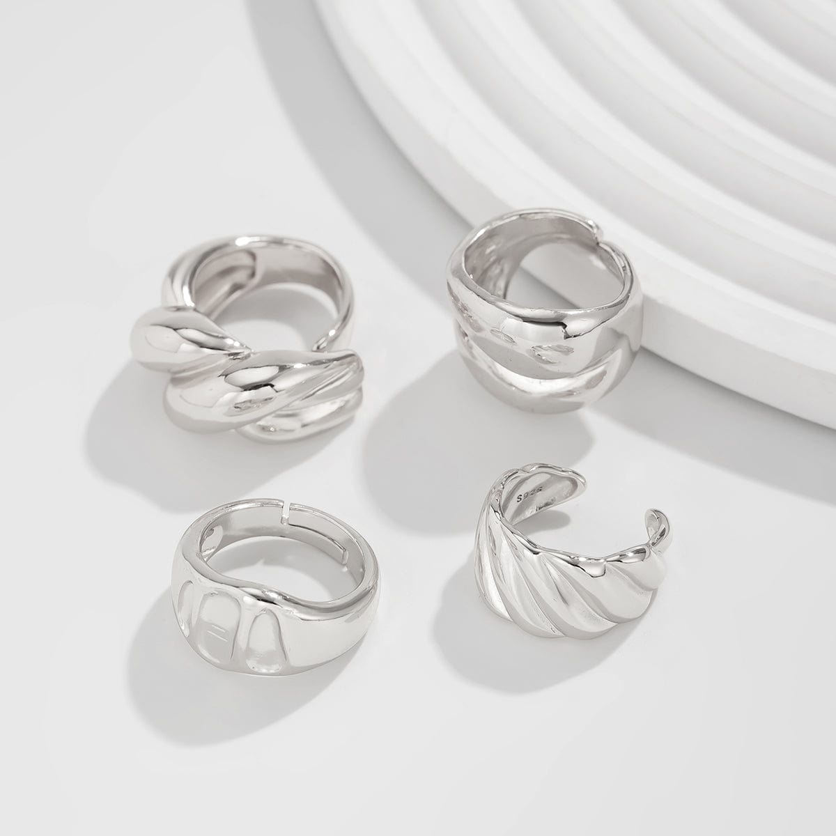 Minimalist 4pcs Glossy Twisted Stackable Ring Set - ArtGalleryZen