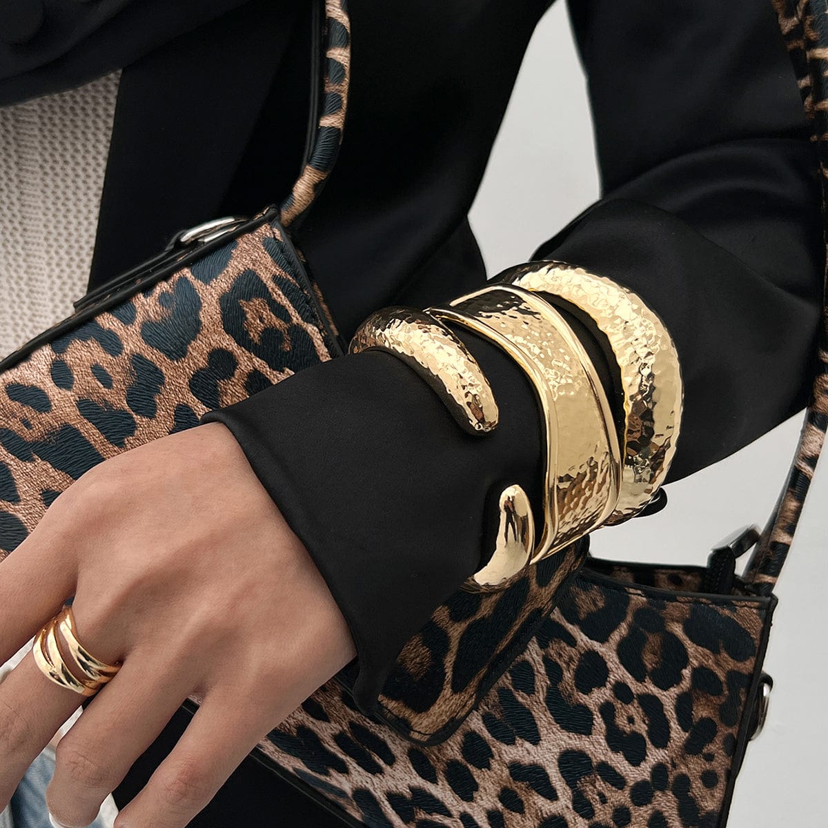 Minimalist Hammered Curved Bangle Bracelet Set - ArtGalleryZen