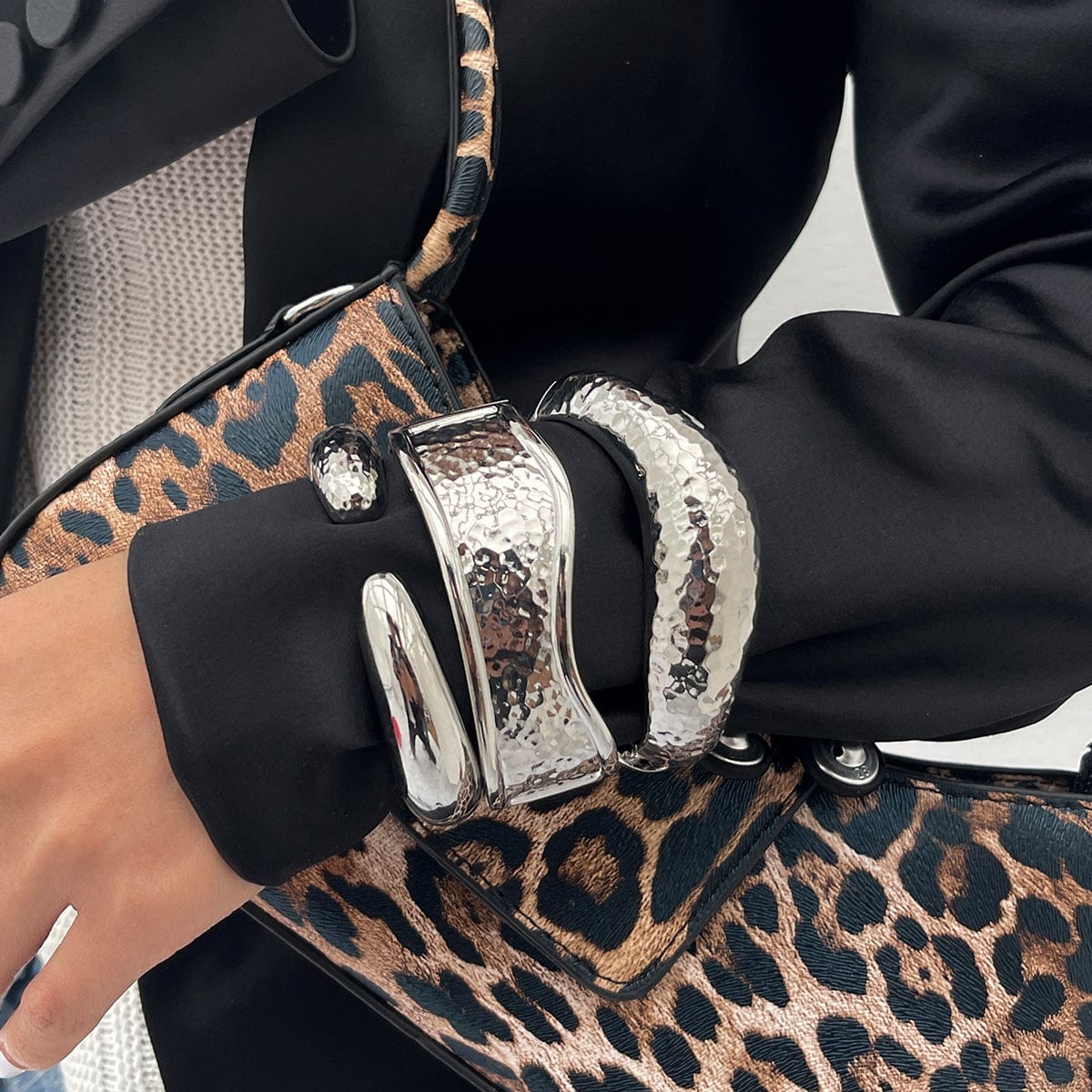 Minimalist Hammered Curved Bangle Bracelet Set - ArtGalleryZen