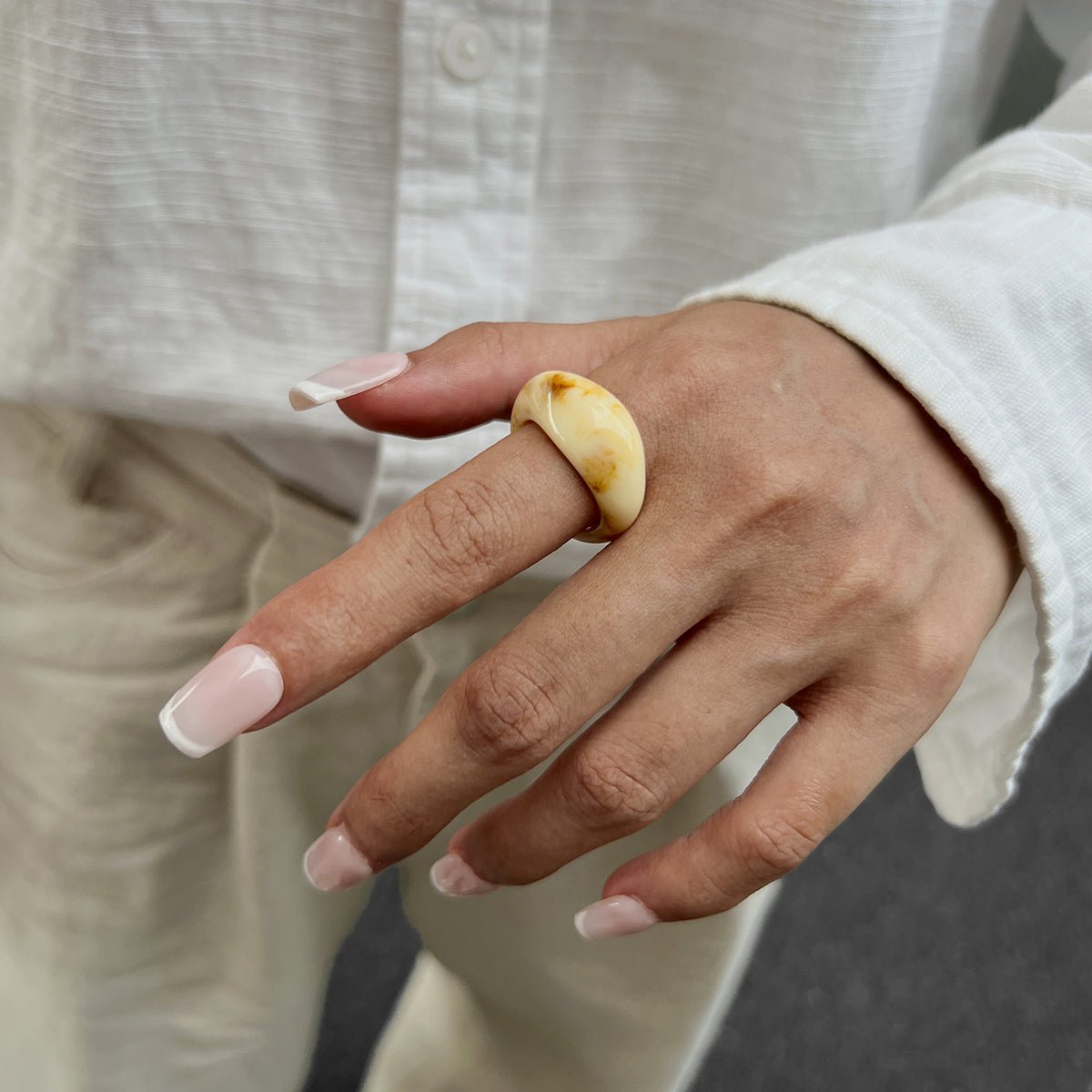 Retro Chunky Gradient Resin Ring - ArtGalleryZen