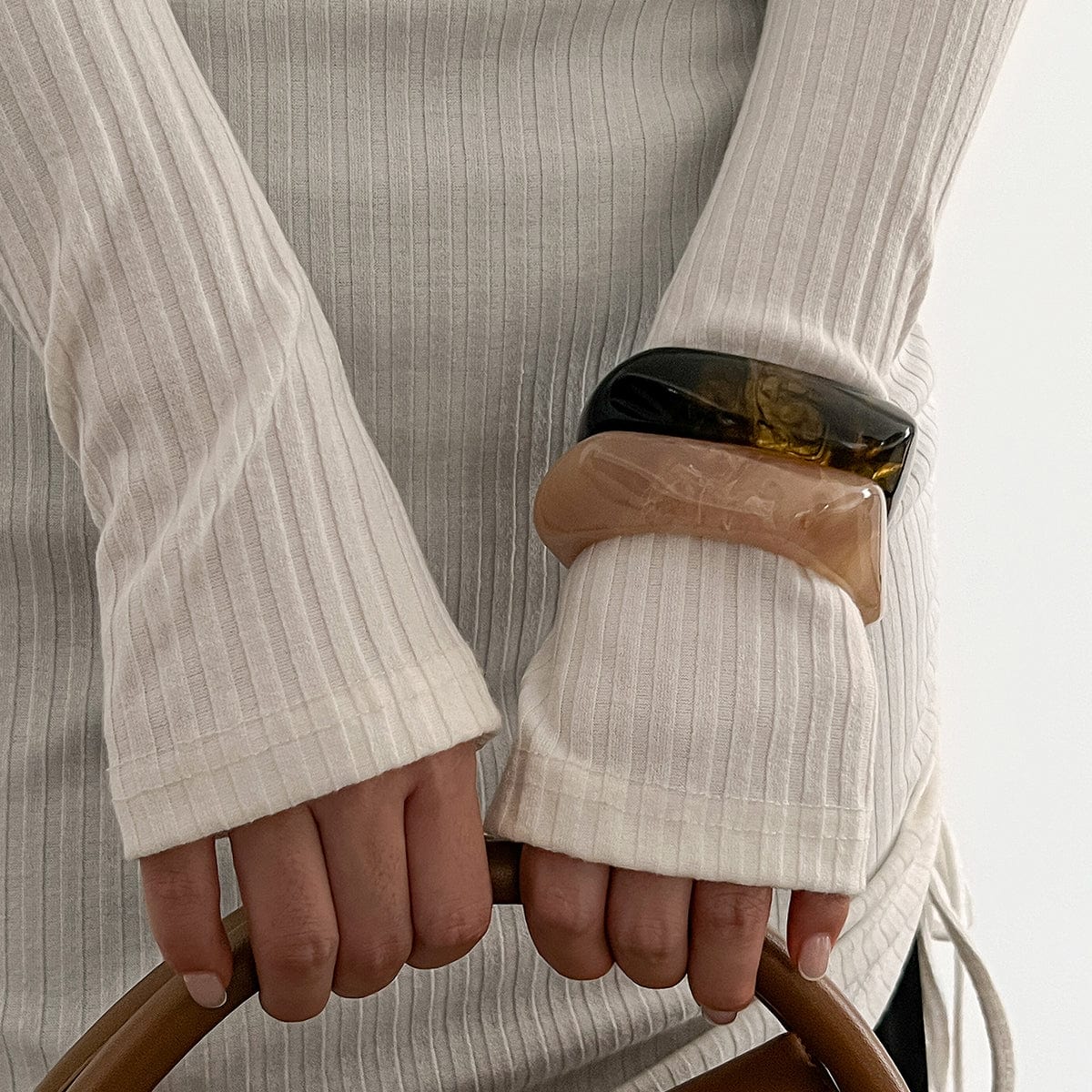 Retro Irregular Gradient Resin Bangle Bracelet - ArtGalleryZen