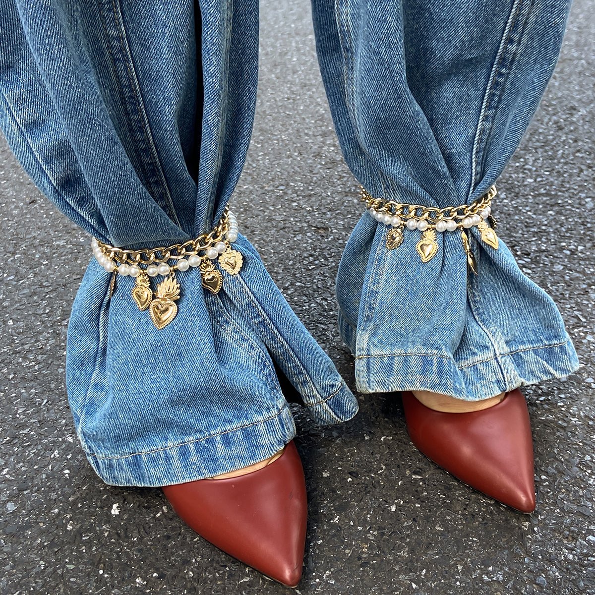 Stylish 2pcs Flame Heart Charm Pearl Chain Anklet Set - ArtGalleryZen