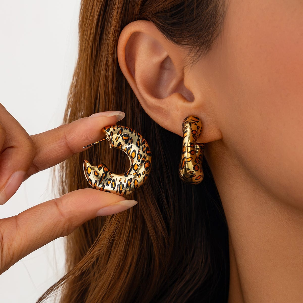 Stylish Leopard C Shaped Stud Earrings - ArtGalleryZen